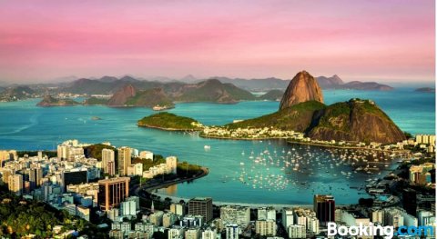 Temporada Rio Studio Lily 1 - Perto do Cristo e Copacabana
