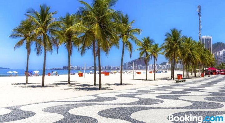 Mar de Copacabana New Apartments