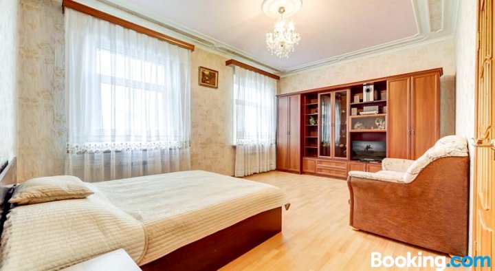 Apartment on Prospect Pyatiletok 17 k.4