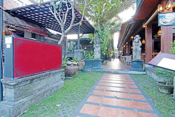 ZEN Rooms Ubud Monkey Forest 1