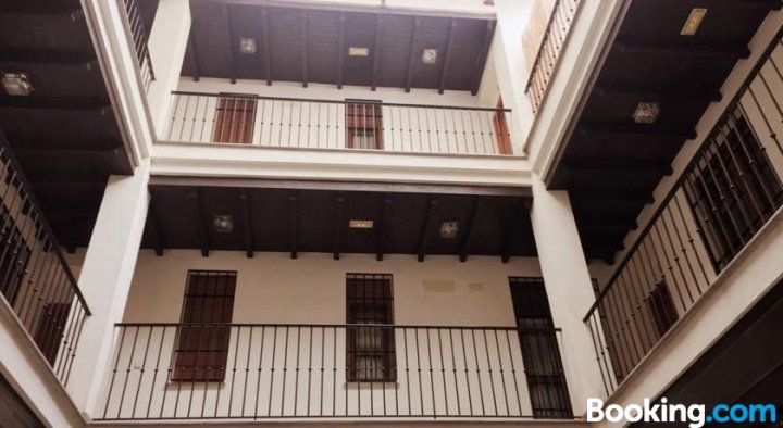 Bonito Apartamento en El Centro de Granada Con Parking Gratis