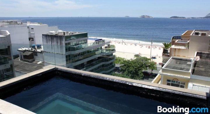 Rio055-Cobertura de Luxo Com Piscina No Leblon, na Rainha Guilhermina Perto da Delfim Moreira