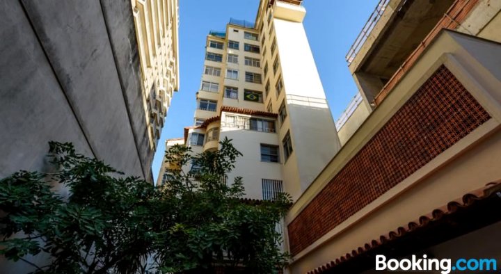 Pineapples FCO501 - Apartamento em Copacabana 4 Quartos a 100m da Praia