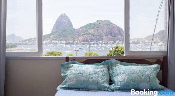博塔弗戈海滩现代公寓酒店(Charmoso Apartamento na Praia de Botafogo)