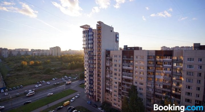 Apartments Latyshskikh Strelkov, 1