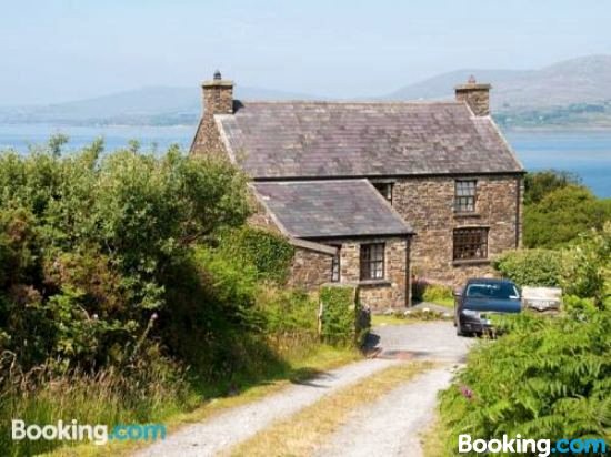 Cashelfean House 2 - 3 Bed - Sleeps 6