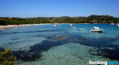 Maison de 3 Chambres Avec Piscine Partagee et Terrasse Amenagee a Bonifacio a 6 km de la Plage