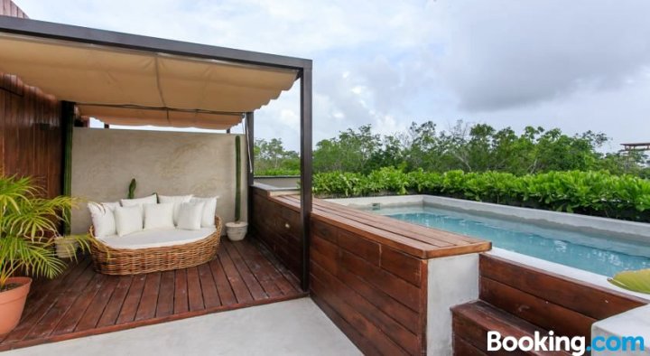 Chic Suites in The Heart of Tulum by Moskito
