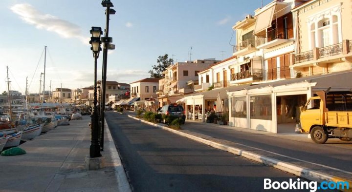 Bungalow in Aegina