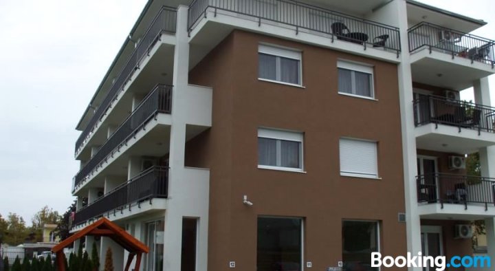 Kohl Wellness Apartman