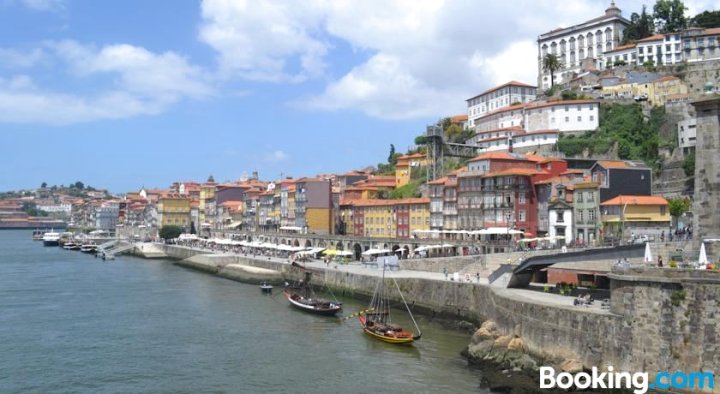 Porto by The River 2