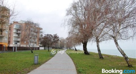 Solar Golden Beach Apartments