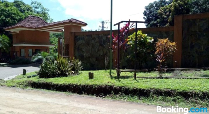 Punta Leona Beach Condos