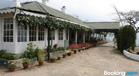 Room in a Bungalow in Singritan, Darjeeling, by GuestHouser 16417