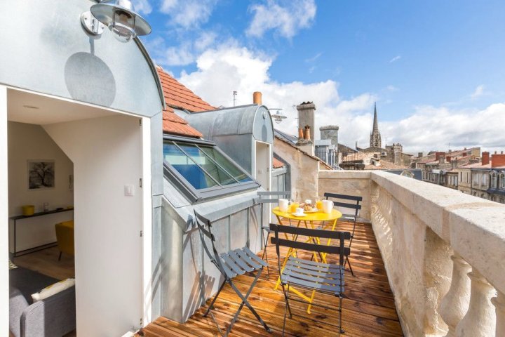 波尔多市中心独特公寓设计风格酒店(Unique Apartment Design Style Downtown Bordeaux)