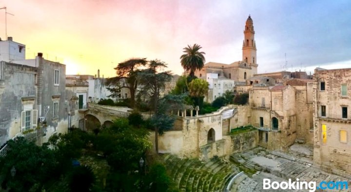 Suite del Teatro Romano