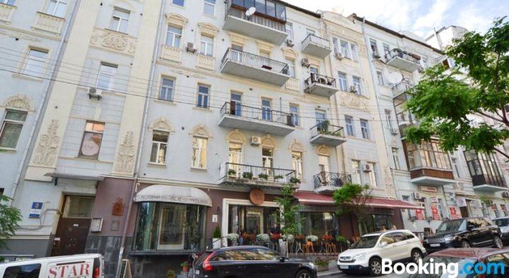 KievApts Apartments