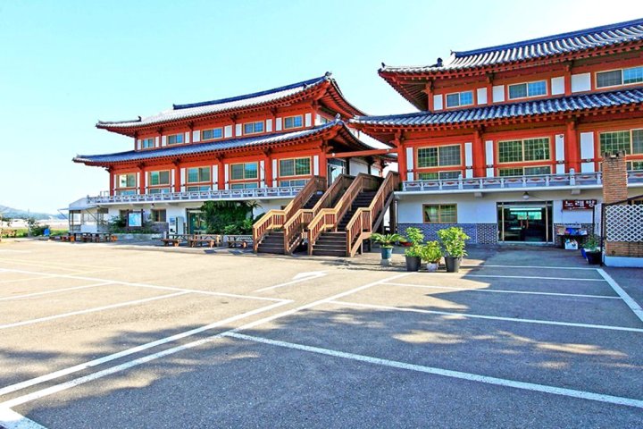 江華曼尼桑旅館(Ganghwa Mani Sung Pension)