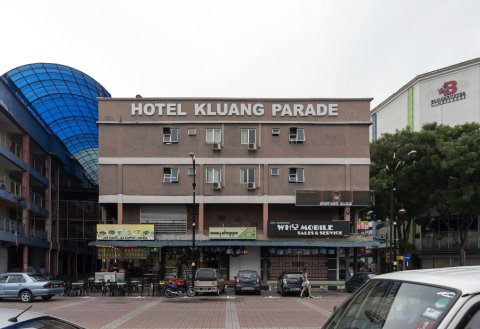 克鲁昂格广场酒店(Kluang Parade Hotel)