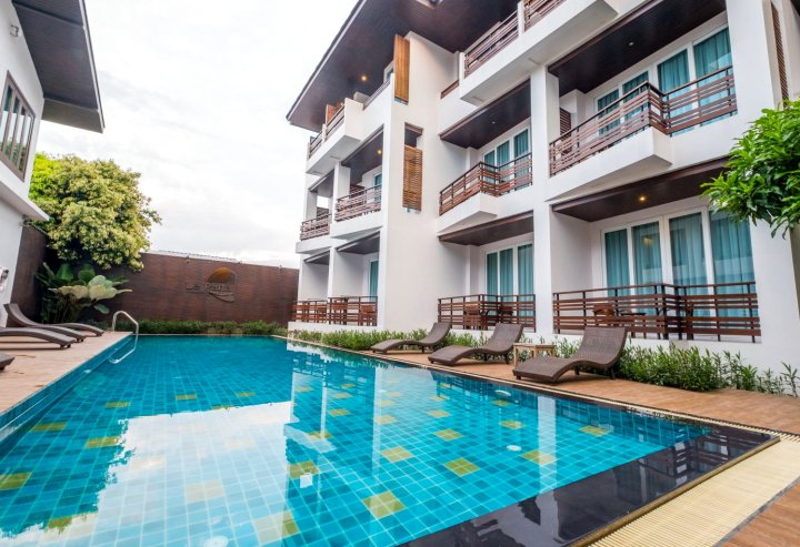 清莱乐帕塔酒店(Le Patta Hotel Chiang Rai)