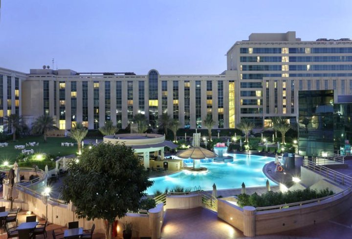 迪拜千禧机场酒店(Millennium Airport Hotel Dubai)