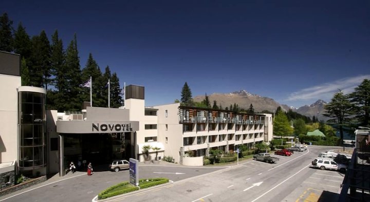 皇后镇湖畔诺富特酒店(Novotel Queenstown Lakeside)