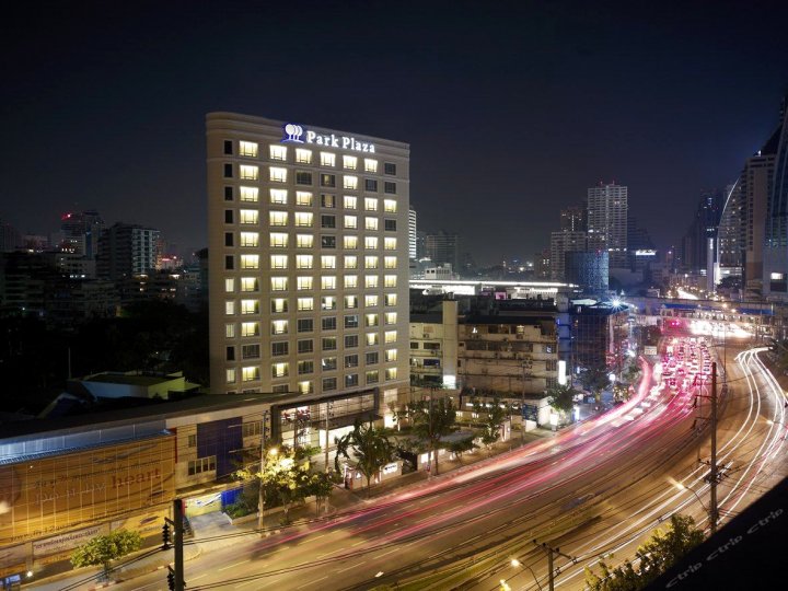 曼谷素坤逸丽亭酒店(Park Plaza Sukhumvit Bangkok)