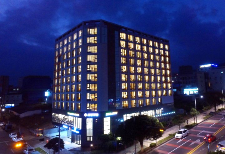 西归浦JS酒店(Seogwipo JS Hotel)