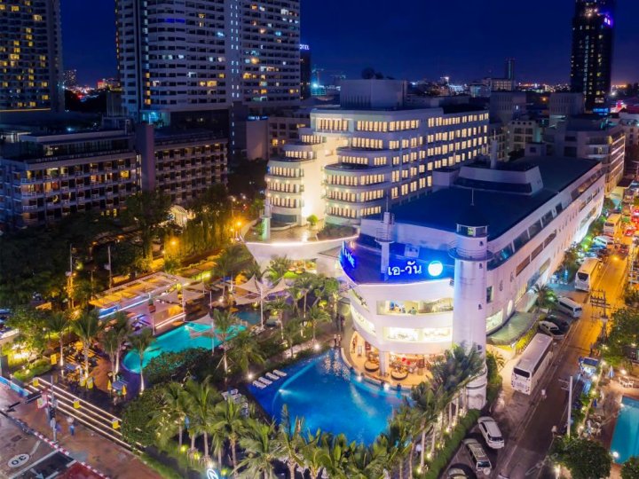 芭堤雅爱湾皇家巡航酒店(A-One the Royal Cruise Hotel Pattaya)