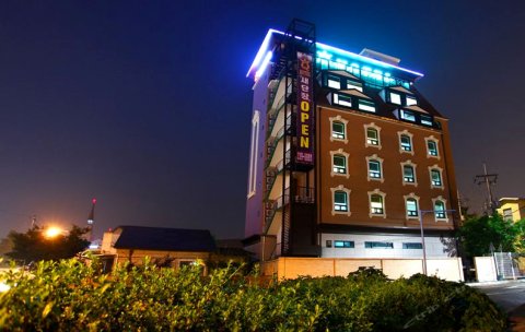 龙仁Q酒店(Q Hotel Yongin)
