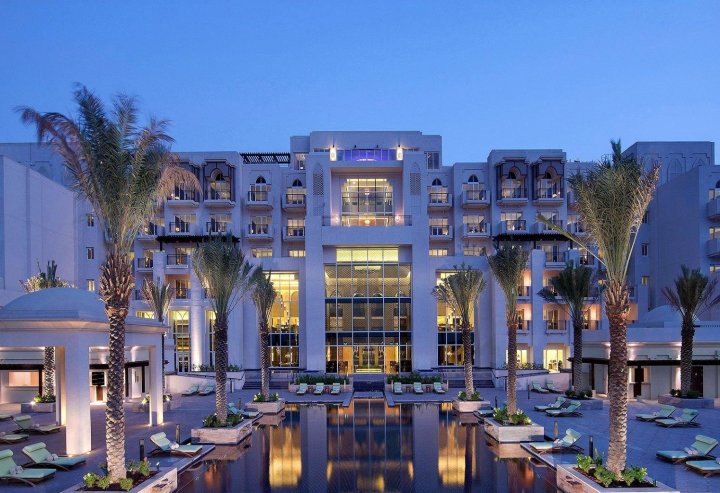 安纳塔拉东方曼格罗夫阿布扎比酒店(Anantara Eastern Mangroves Abu Dhabi Hotel)