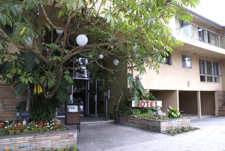 卡马尔套房酒店(Cal Mar Hotel Suites)