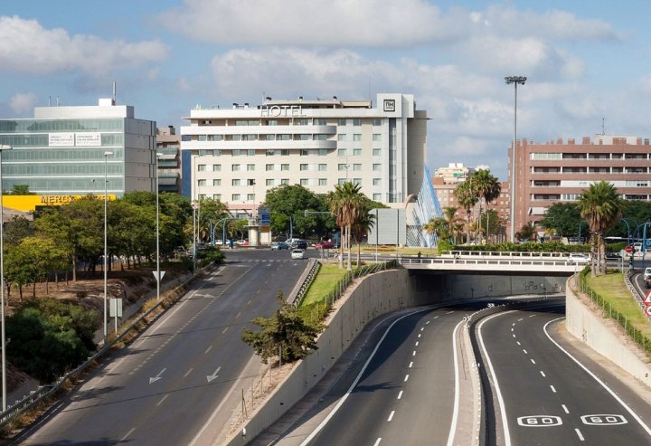 NH阿利坎特酒店(NH Alicante)