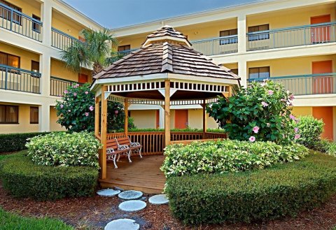 维斯塔中央维斯塔湖万怡酒店(Courtyard by Marriott Orlando Lake Buena Vista at Vista Centre)
