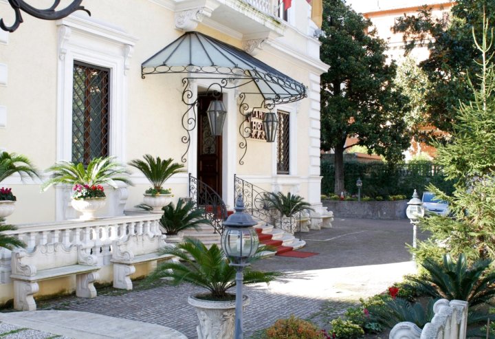 平西纳别墅酒店(Hotel Villa Pinciana)