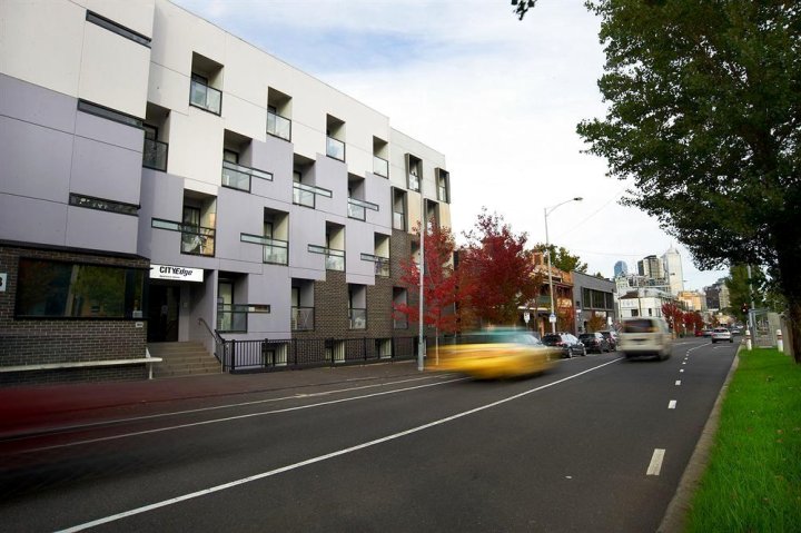 北墨尔本城市边缘公寓酒店(City Edge North Melbourne Apartment Hotel)