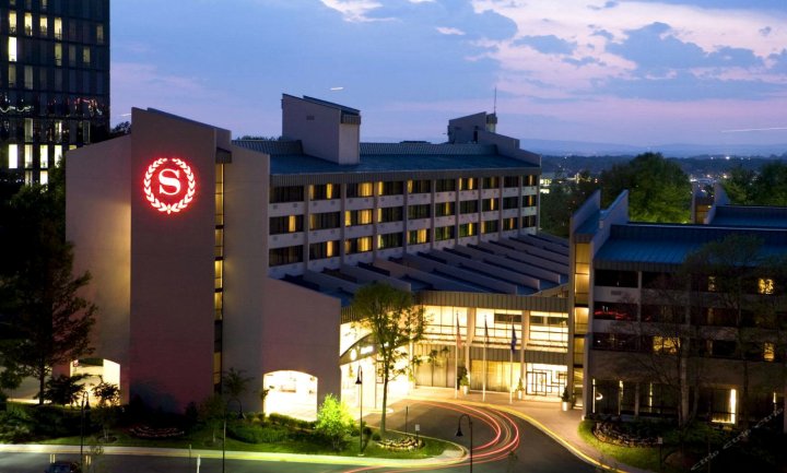 莱斯顿喜来登酒店(Sheraton Reston)