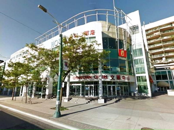 速8多伦多市区酒店(Super 8 by Wyndham Downtown Toronto)