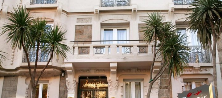 雷诺尔酒店(Hotel Renoir)