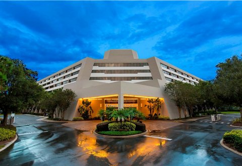 奥兰多迪斯尼泉希尔顿逸林套房酒店(DoubleTree Suites by Hilton Orlando at Disney Springs)