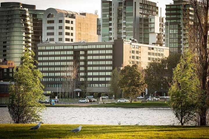 墨尔本阿尔伯特公园铂尔曼酒店(Pullman Melbourne Albert Park)