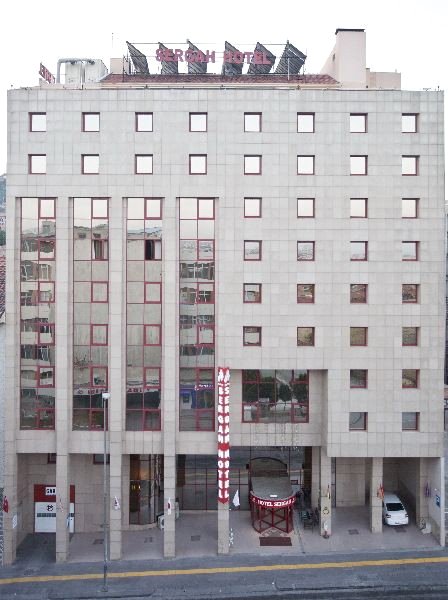 瑟嘎酒店(Sergah Hotel)