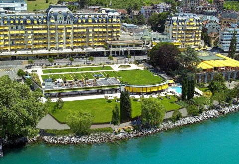 费尔蒙特莱蒙特勒宫酒店(Fairmont Le Montreux Palace)