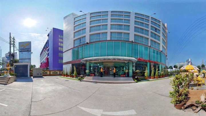 曼谷拉亚纳度假村(Lantana Resort Hotel Bangkok)