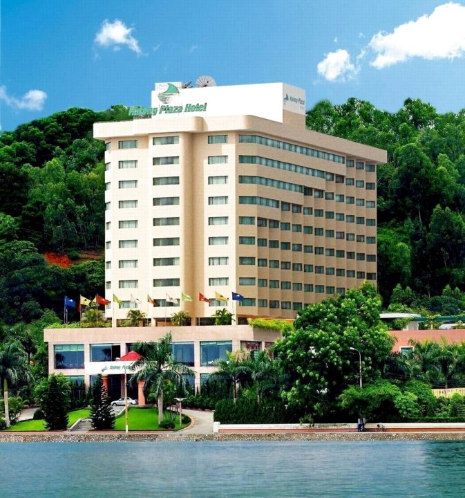 哈隆广场酒店(Halong Plaza Hotel)