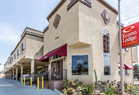 弗布鲁克市中心伊克诺套房旅馆(Econo Lodge Inn & Suites Fallbrook Downtown)