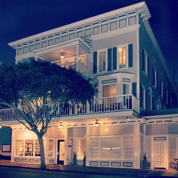 卡塔利娜岛酒店(Catalina Island Inn)