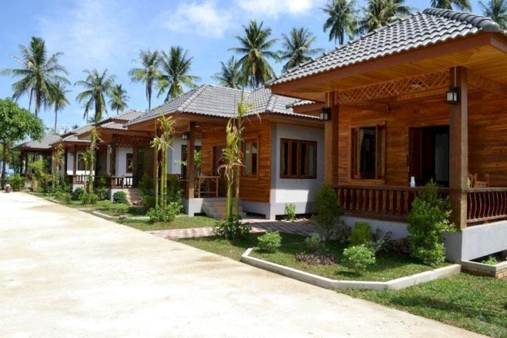 坤兰达度假村(Khum Laanta Resort)