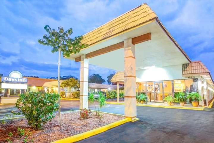 彼得斯堡坦帕湾区温德姆戴斯酒店(Days Inn by Wyndham St. Petersburg / Tampa Bay Area)