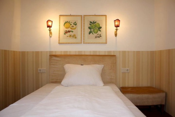 凯瑟杜特斯彻酒店(Hotel Deutscher Kaiser)